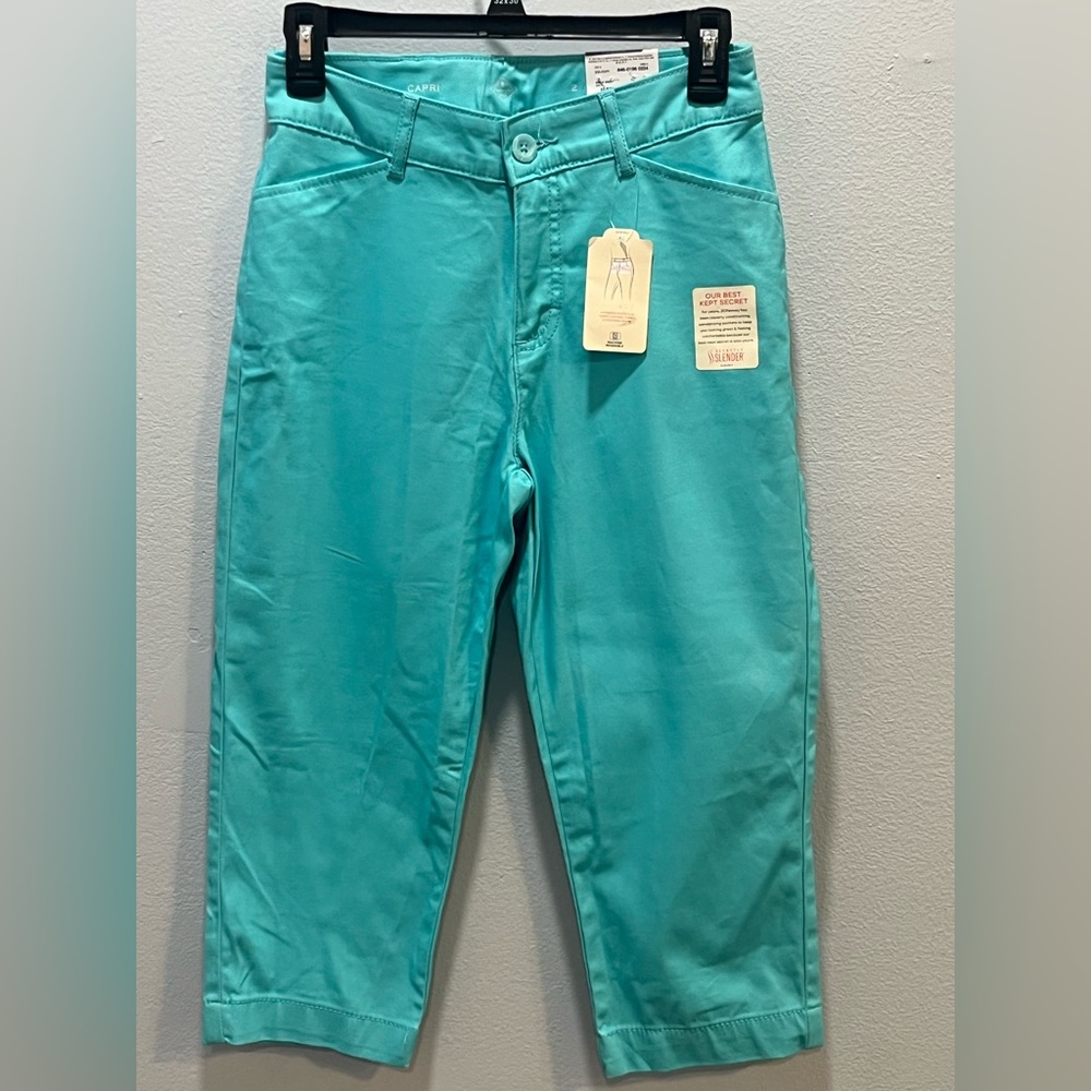 NWT Saint Johns Bay Capris - Picture 1 of 7